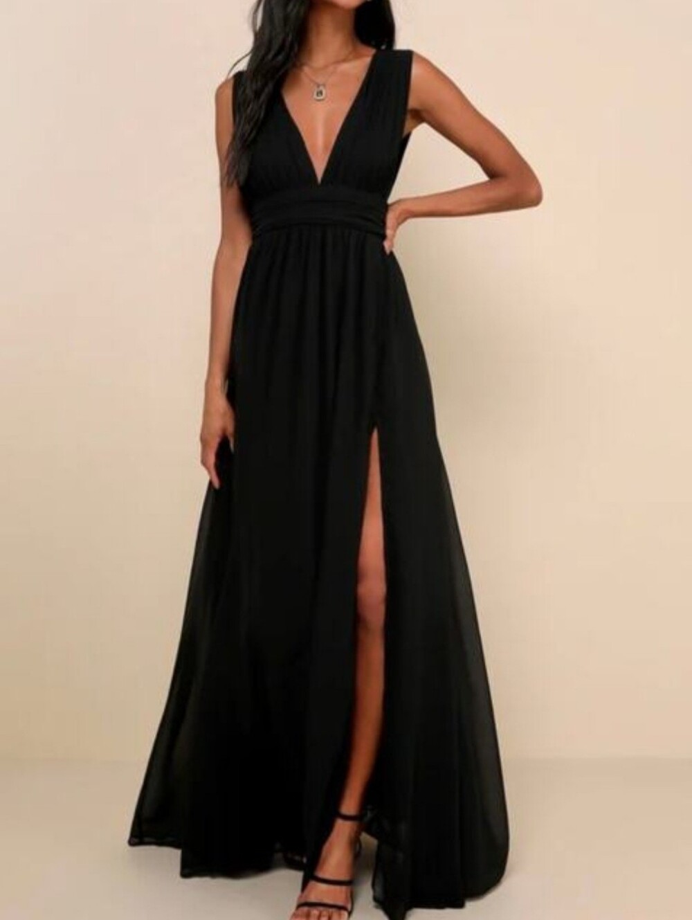 Lulus Black Chiffon Full Length Punging V-Neck Formal Gown NWT
